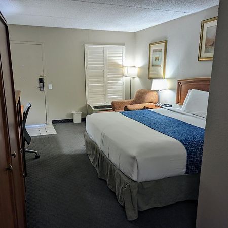 Travelodge By Wyndham Pueblo Buitenkant foto