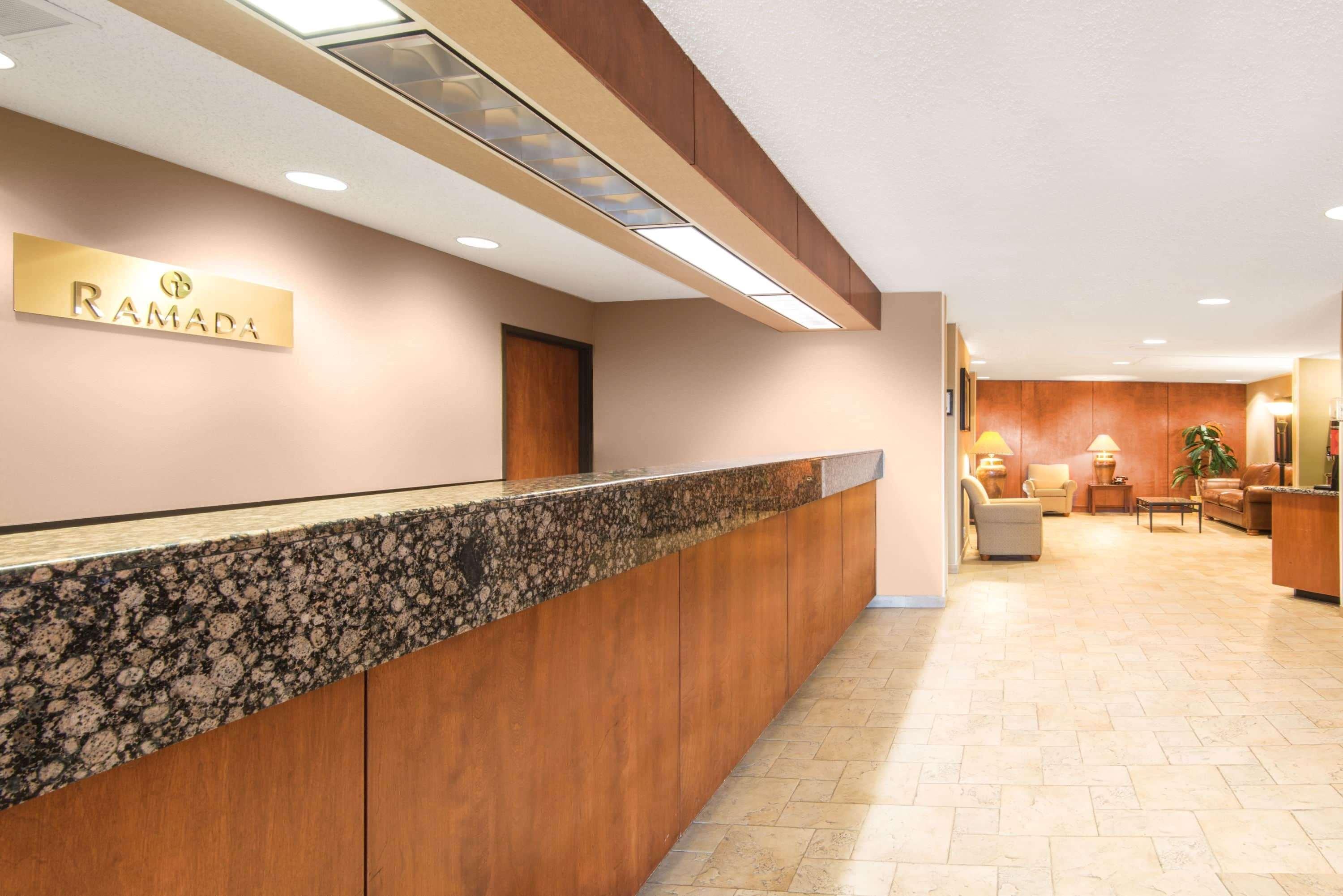 Travelodge By Wyndham Pueblo Buitenkant foto
