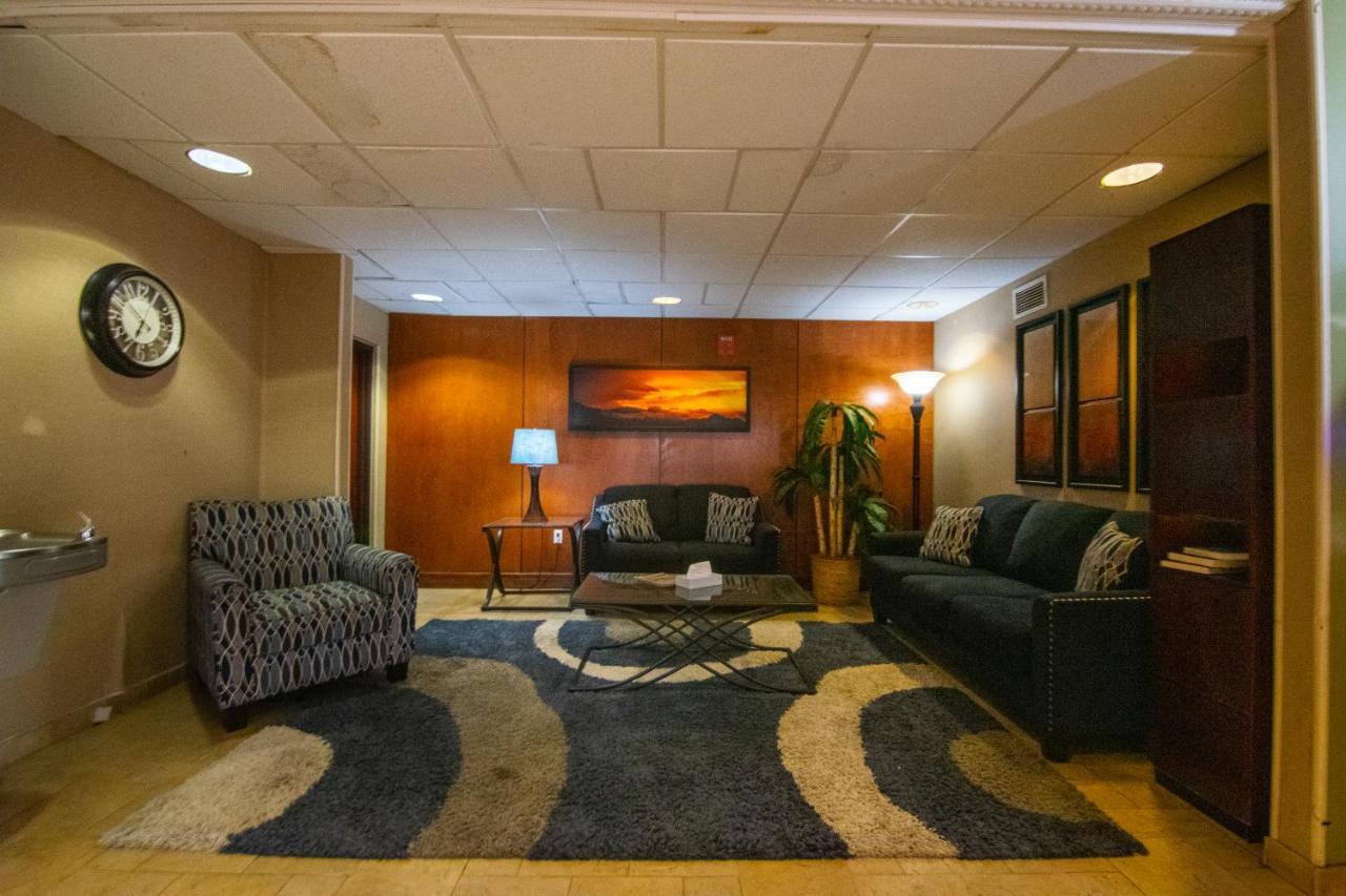 Travelodge By Wyndham Pueblo Buitenkant foto