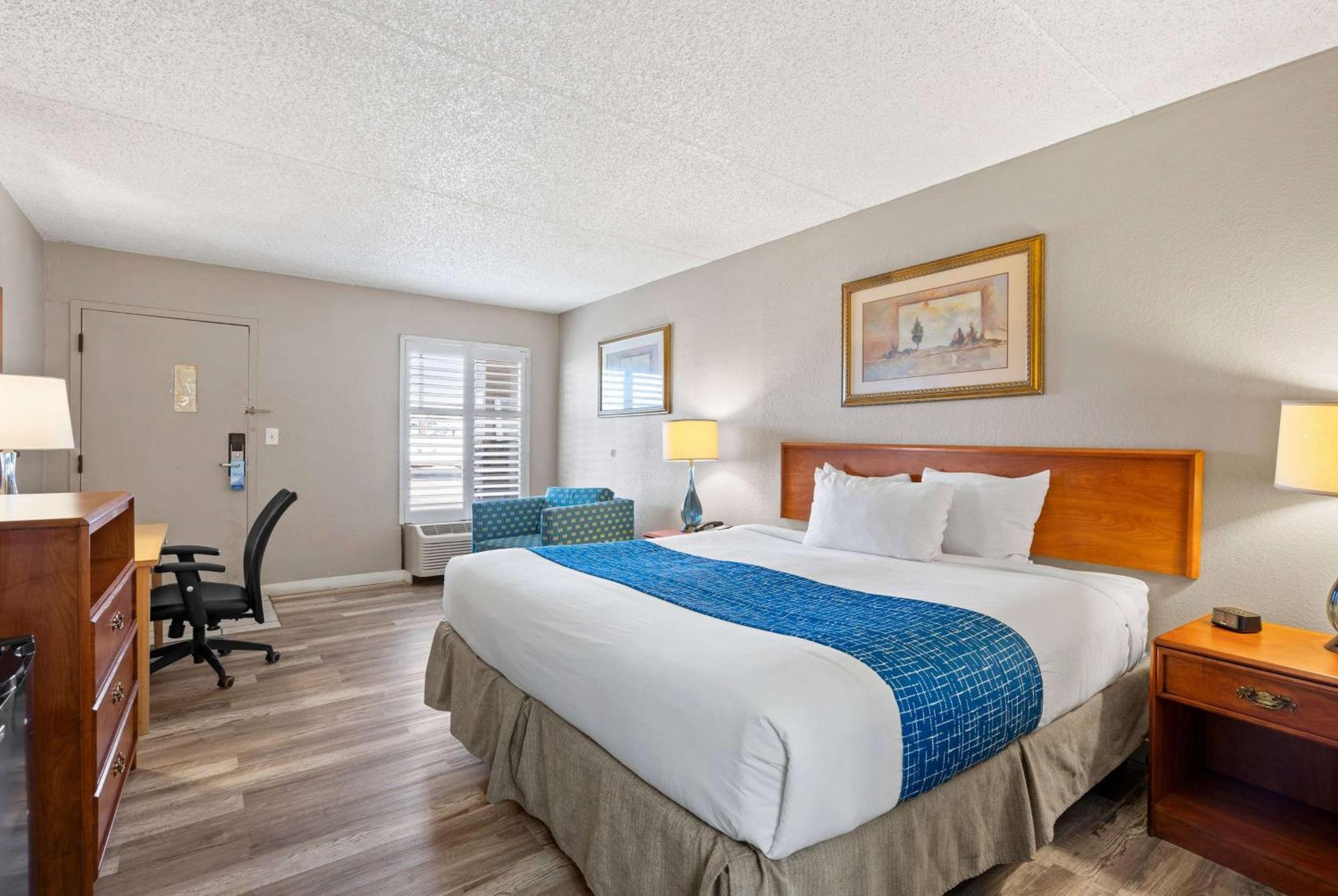 Travelodge By Wyndham Pueblo Buitenkant foto